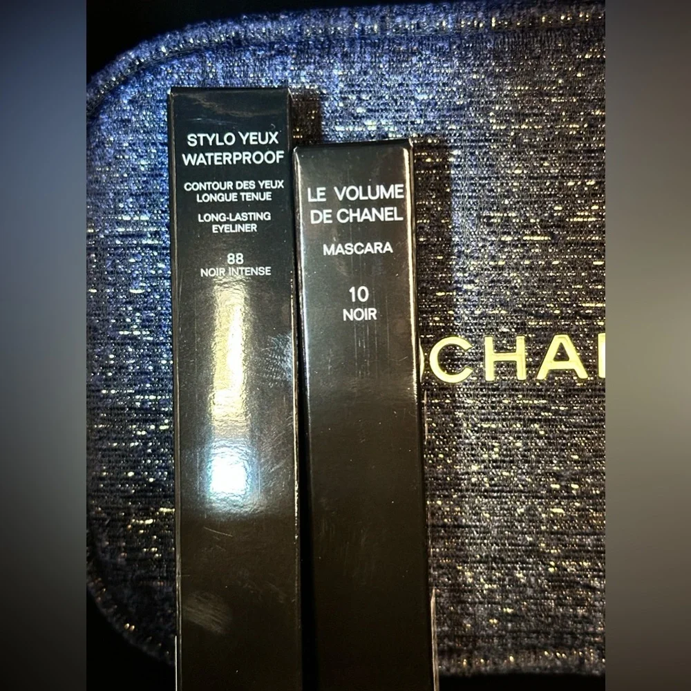 NIB!!! Chanel A Sight To See Eye Makeup 2023 Holiday Gift Set - Picture 4 of 8